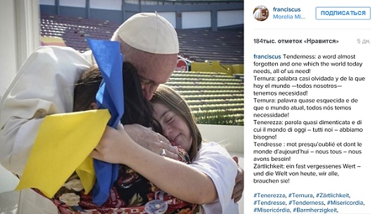 Francis-down-ukrainian-flag-00